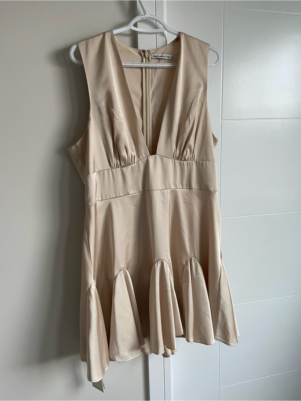 Abercrombie & Fitch Beige Sleeveless V-Neck Mini Dress
